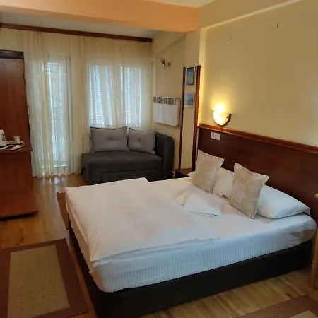 فندق Kapistec 3*
